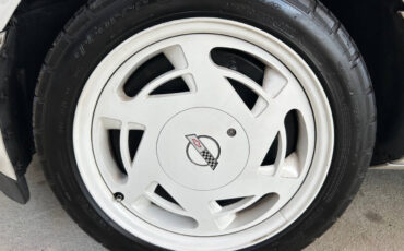 Chevrolet-Corvette-1988-Hatchback-19