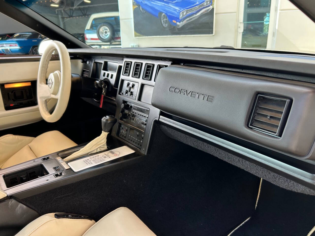 Chevrolet-Corvette-1988-Hatchback-29