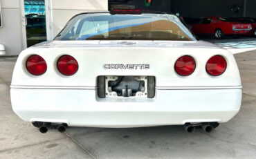 Chevrolet-Corvette-1988-Hatchback-6