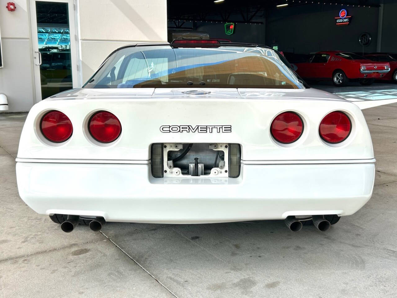Chevrolet-Corvette-1988-Hatchback-6