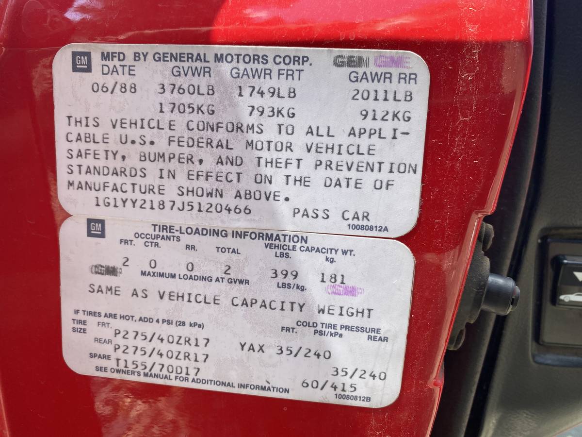Chevrolet-Corvette-1988-red-7