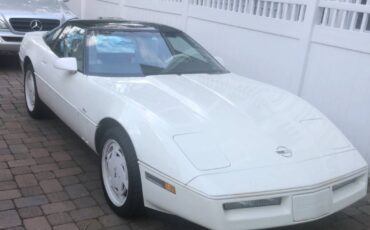 Chevrolet-Corvette-1988-white-1