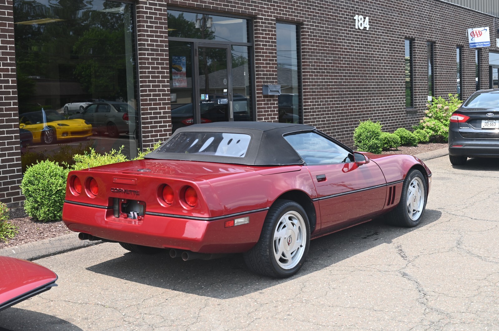 Chevrolet-Corvette-1989-Convertible-24