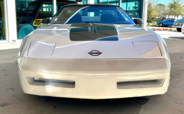 Chevrolet-Corvette-1989-Hatchback-1