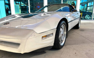 Chevrolet-Corvette-1989-Hatchback-10