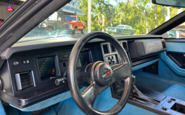 Chevrolet-Corvette-1989-Hatchback-22