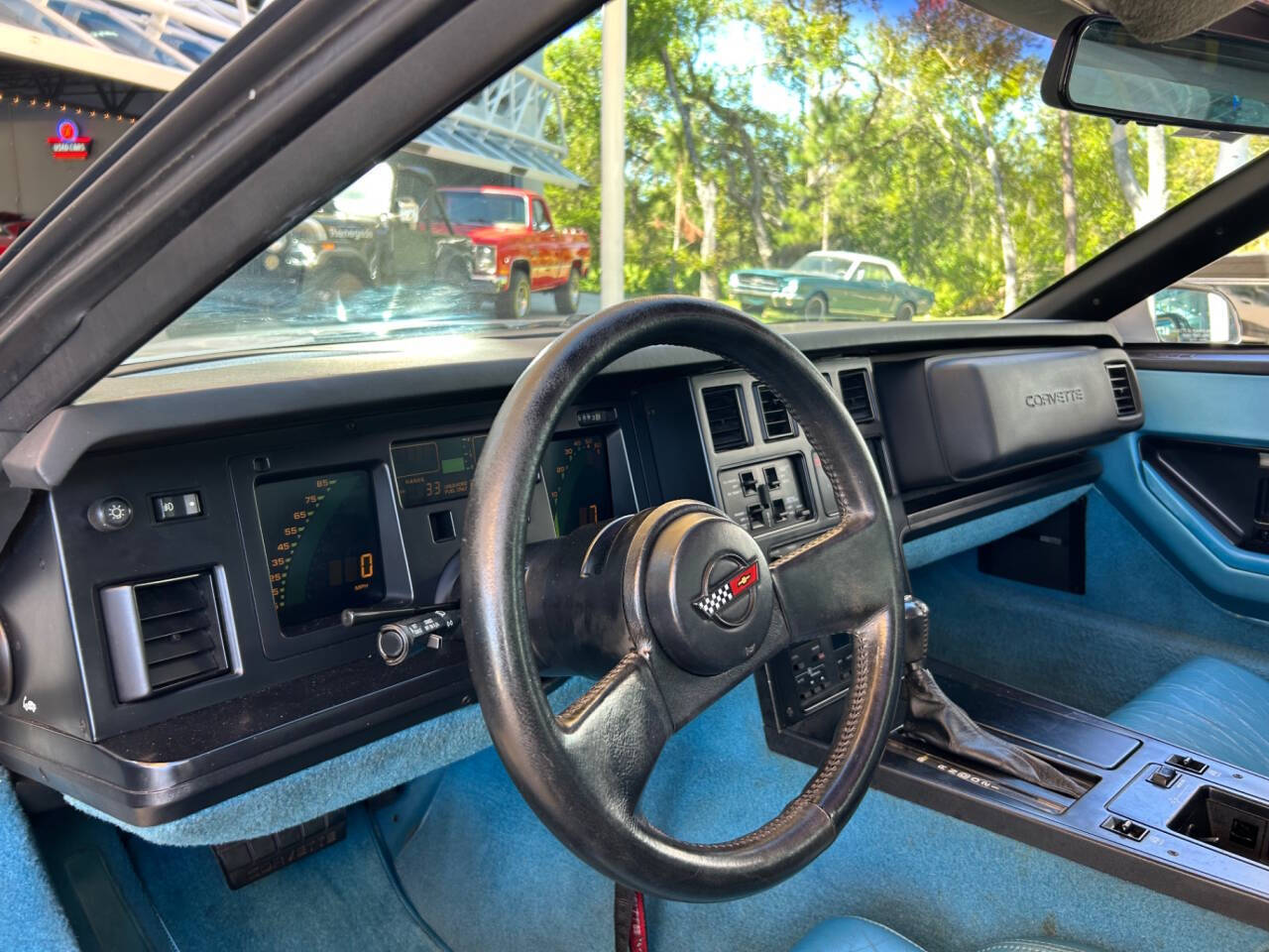 Chevrolet-Corvette-1989-Hatchback-22