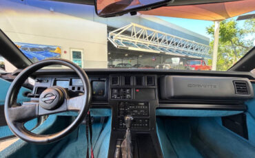 Chevrolet-Corvette-1989-Hatchback-26