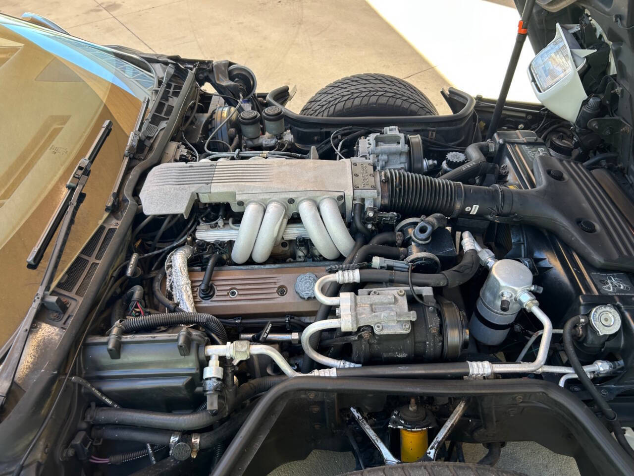 Chevrolet-Corvette-1989-Hatchback-37