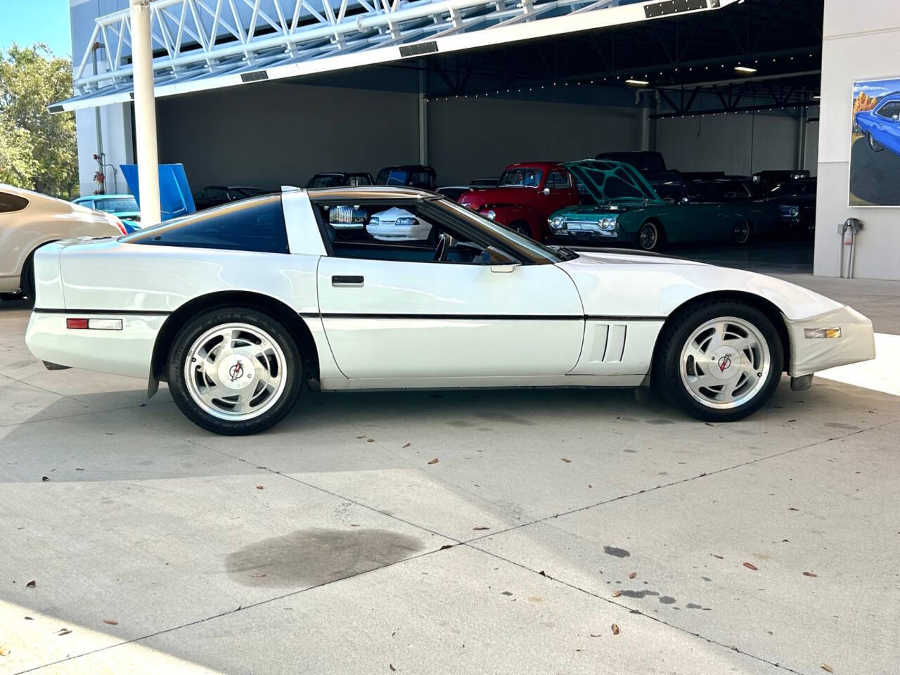 Chevrolet-Corvette-1989-Hatchback-4