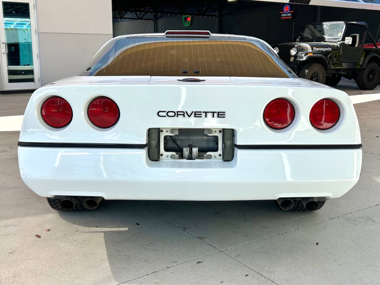 Chevrolet-Corvette-1989-Hatchback-6