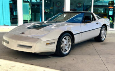 Chevrolet-Corvette-1989-Hatchback-9