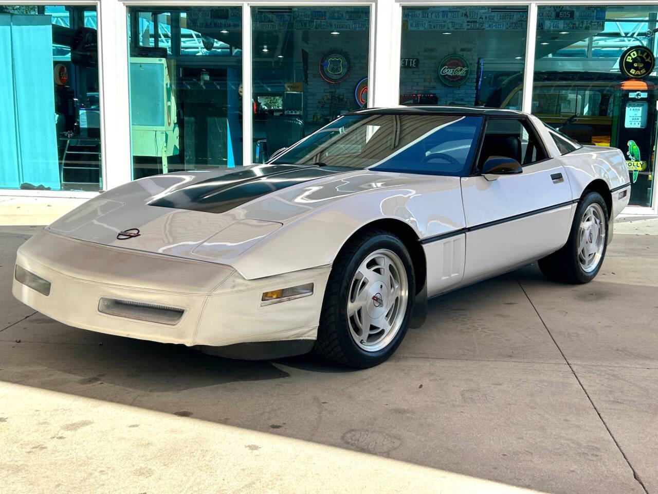 Chevrolet-Corvette-1989-Hatchback-9