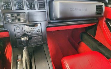 Chevrolet-Corvette-1989-red-17