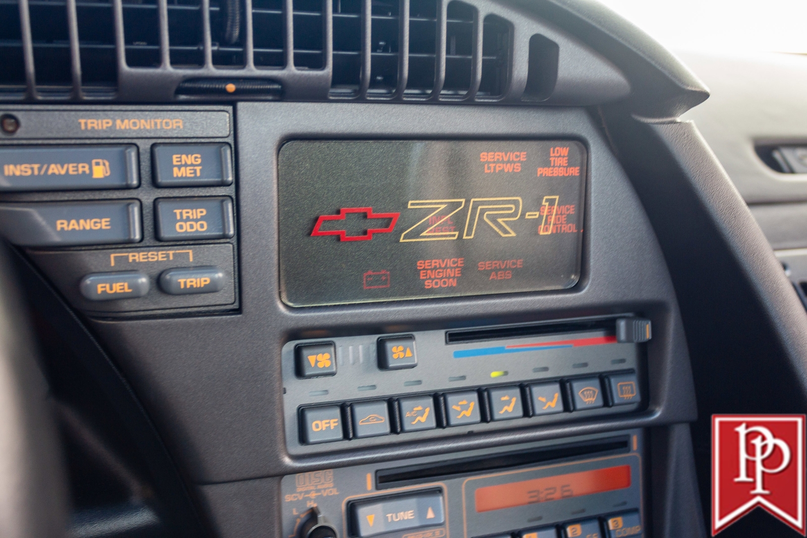 Chevrolet-Corvette-1990-Coupe-21