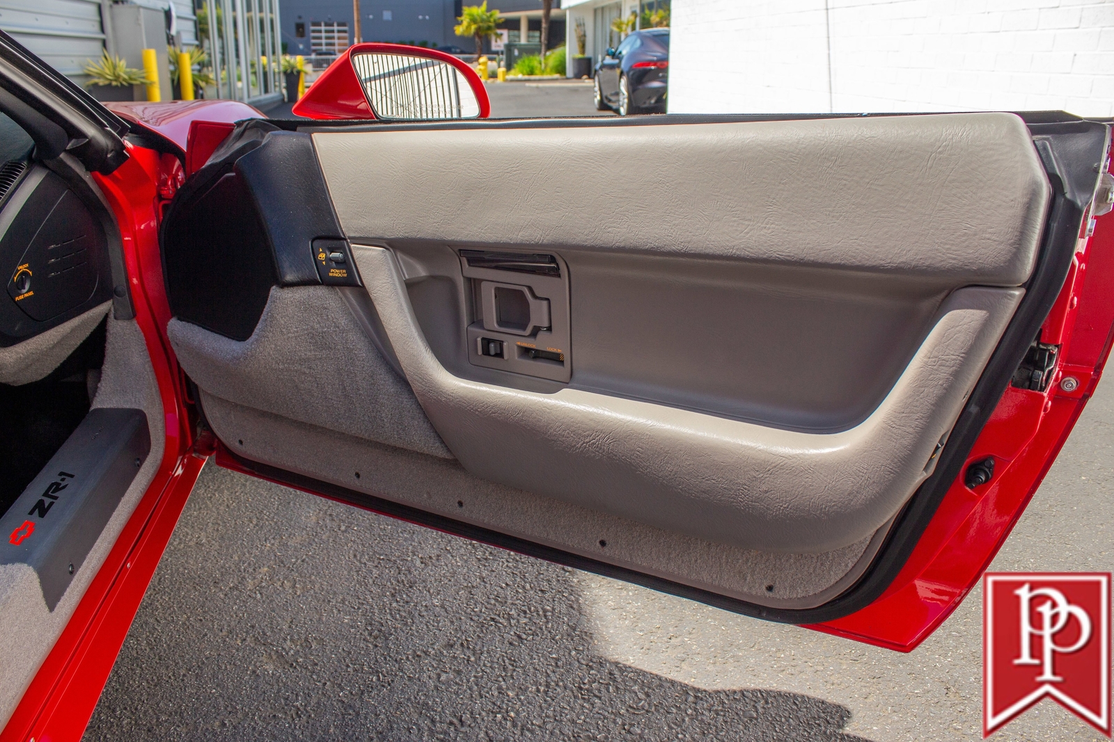 Chevrolet-Corvette-1990-Coupe-33
