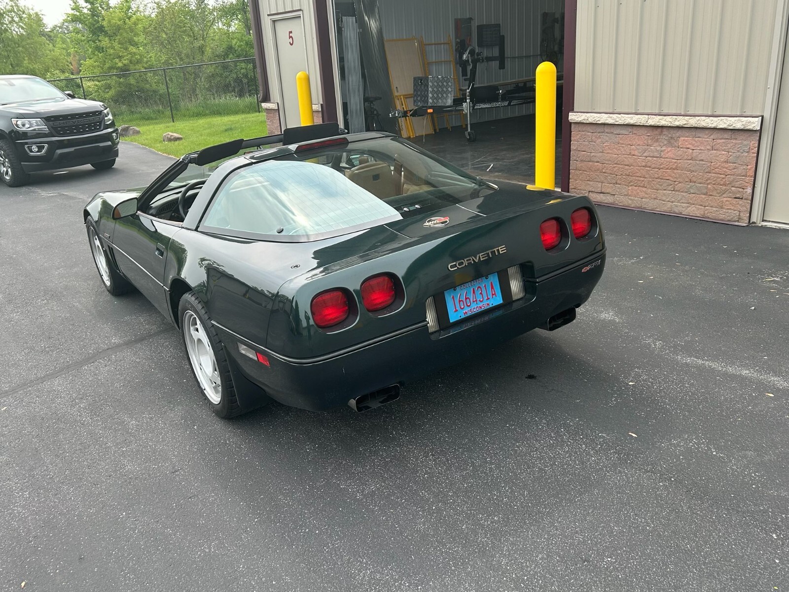 Chevrolet-Corvette-1990-Hatchback-1