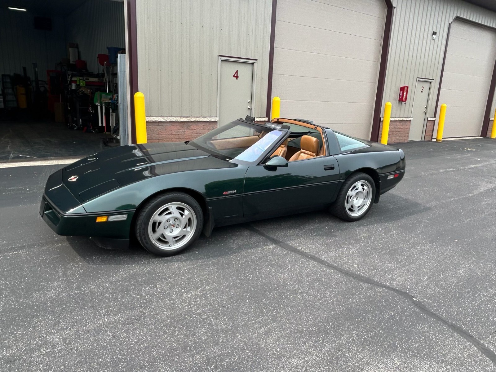 Chevrolet-Corvette-1990-Hatchback-7