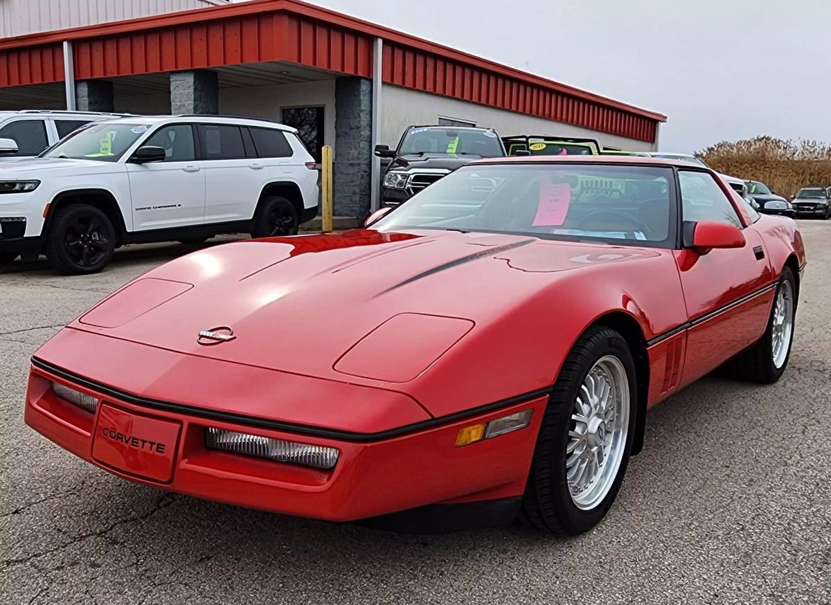 Chevrolet-Corvette-1990-red-22