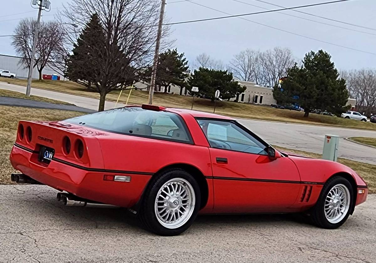 Chevrolet-Corvette-1990-red-7