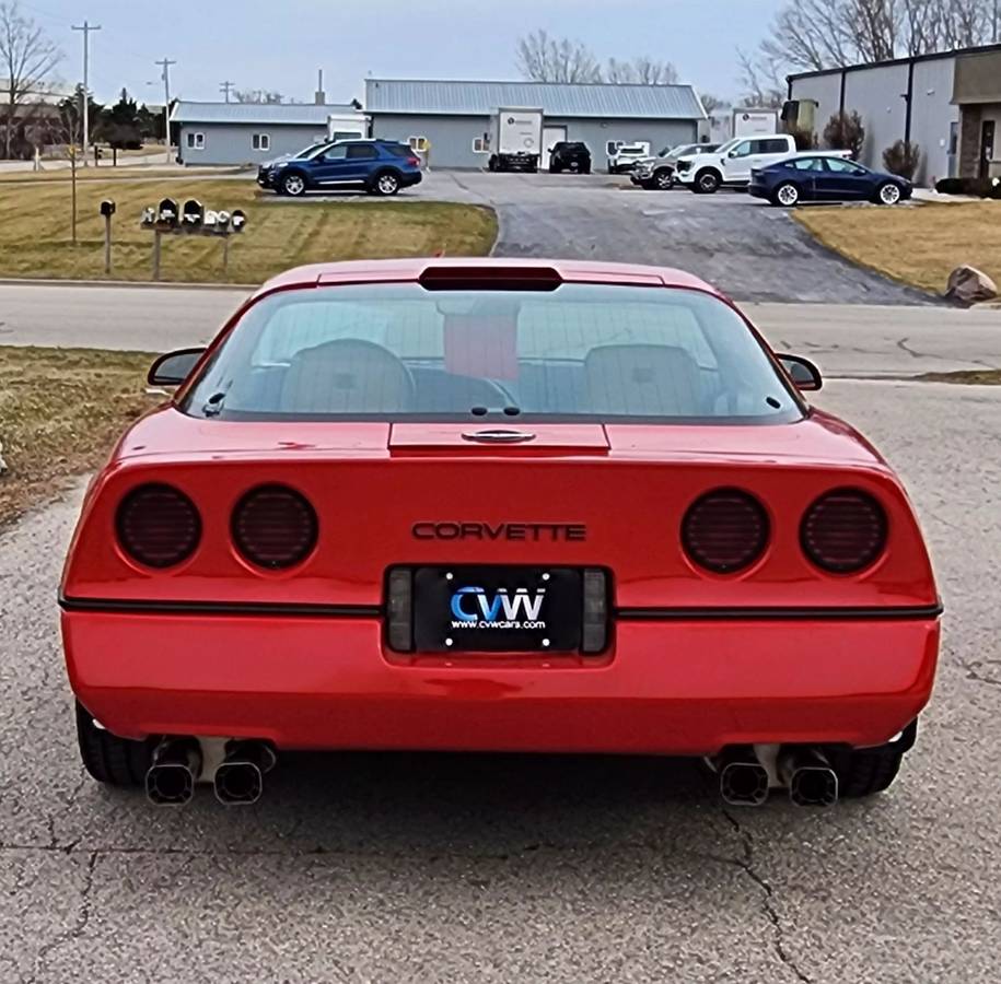 Chevrolet-Corvette-1990-red-8