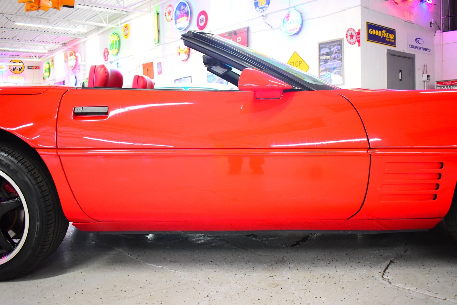 Chevrolet-Corvette-1991-Convertible-8