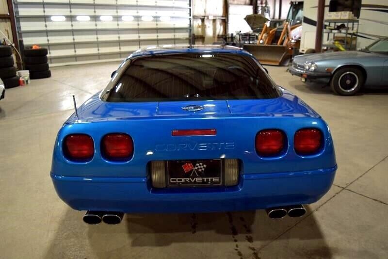 Chevrolet-Corvette-1991-Coupe-4