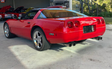 Chevrolet-Corvette-1991-Hatchback-10