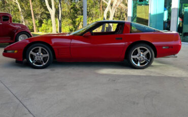 Chevrolet-Corvette-1991-Hatchback-11