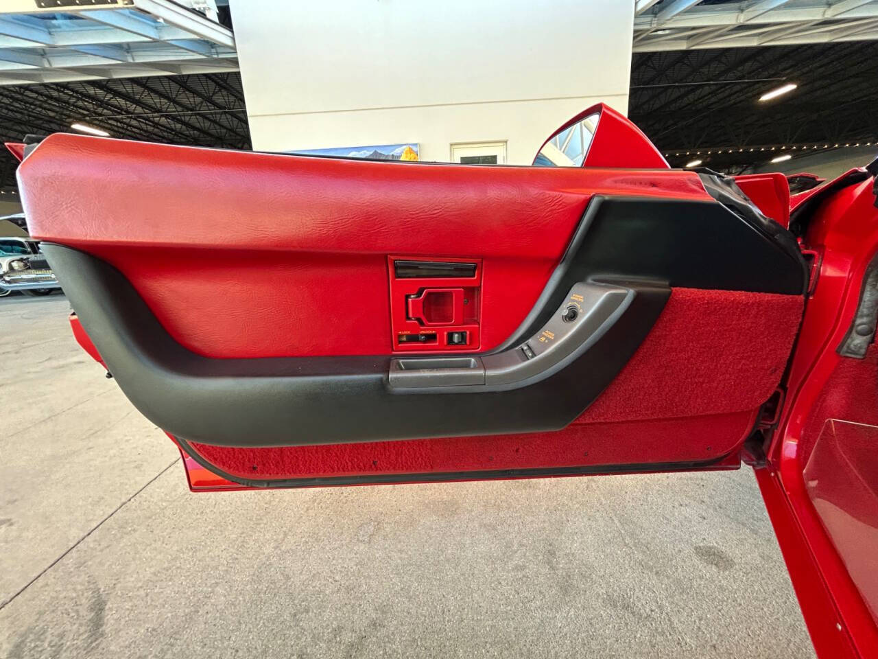Chevrolet-Corvette-1991-Hatchback-15