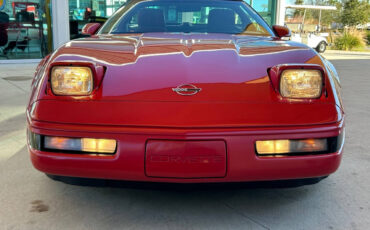 Chevrolet-Corvette-1991-Hatchback-2
