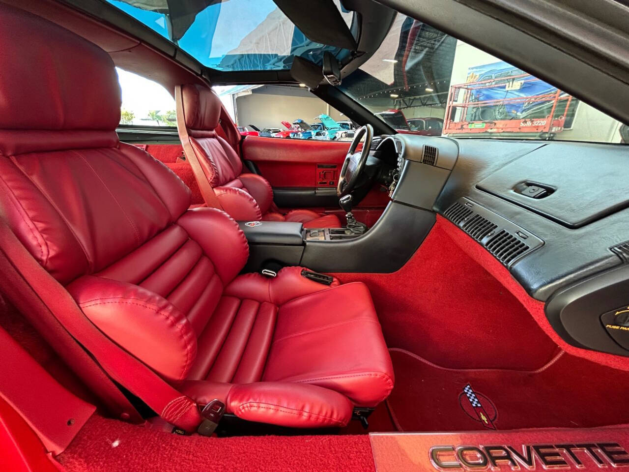 Chevrolet-Corvette-1991-Hatchback-20