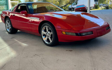 Chevrolet-Corvette-1991-Hatchback-3