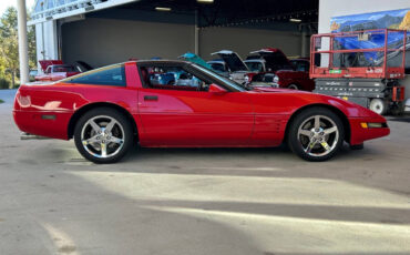 Chevrolet-Corvette-1991-Hatchback-4
