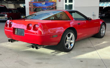 Chevrolet-Corvette-1991-Hatchback-5
