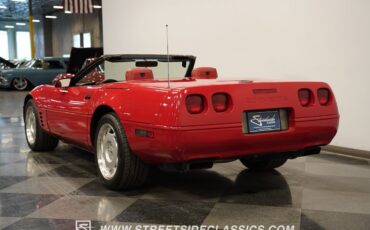 Chevrolet-Corvette-1992-Convertible-12
