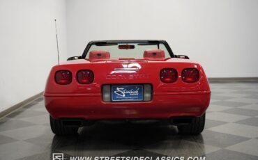 Chevrolet-Corvette-1992-Convertible-14