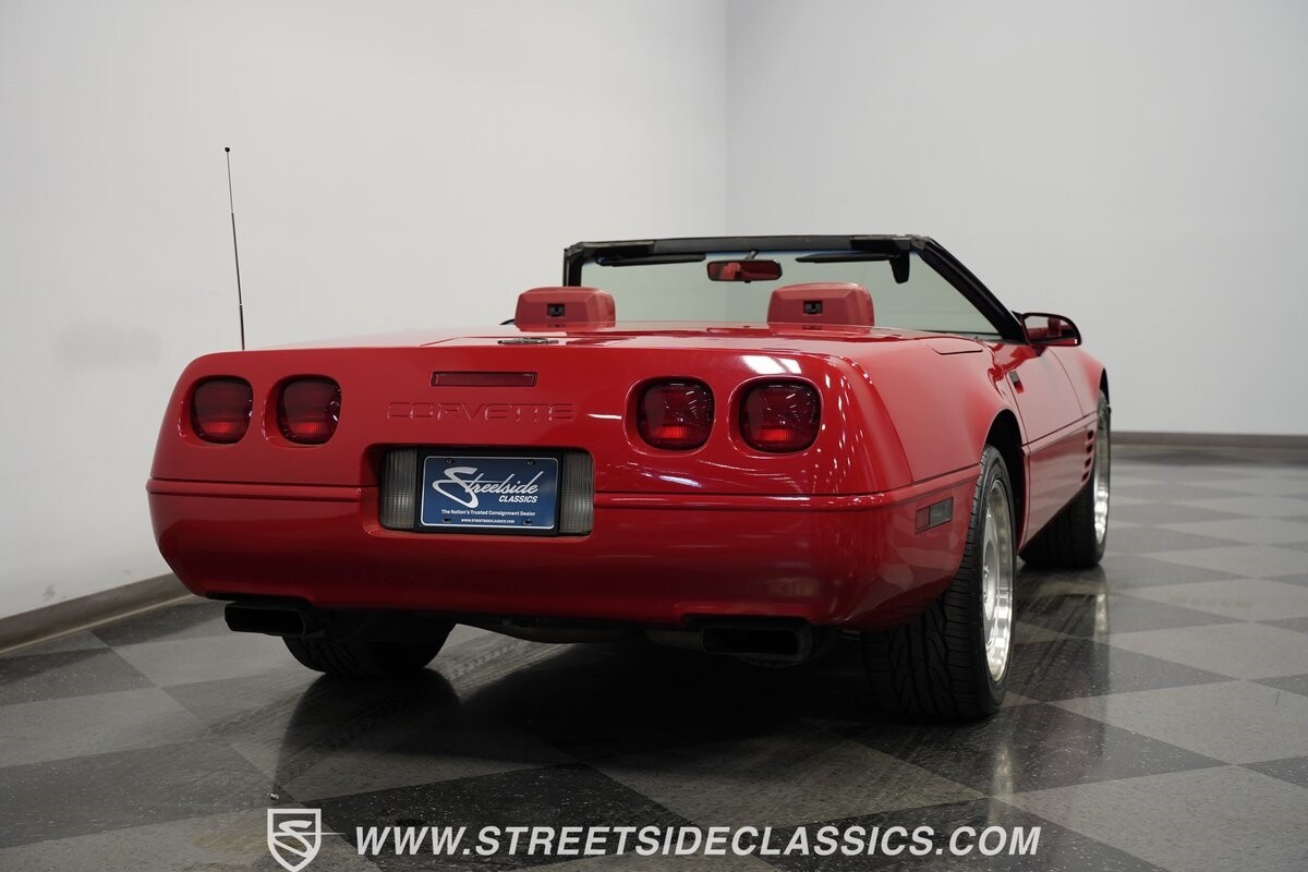Chevrolet-Corvette-1992-Convertible-15