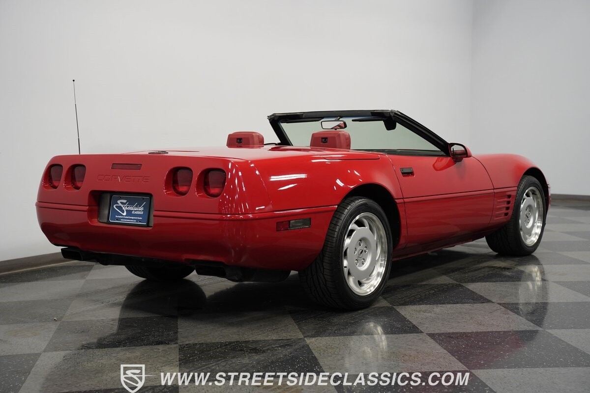 Chevrolet-Corvette-1992-Convertible-16