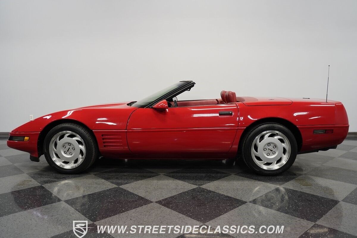 Chevrolet-Corvette-1992-Convertible-2