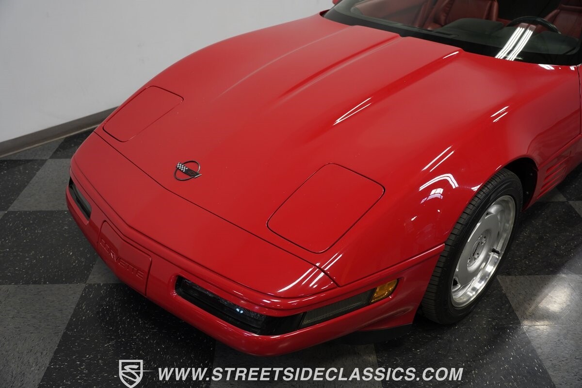 Chevrolet-Corvette-1992-Convertible-24