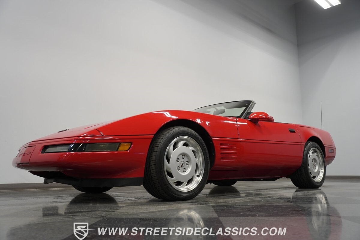 Chevrolet-Corvette-1992-Convertible-25