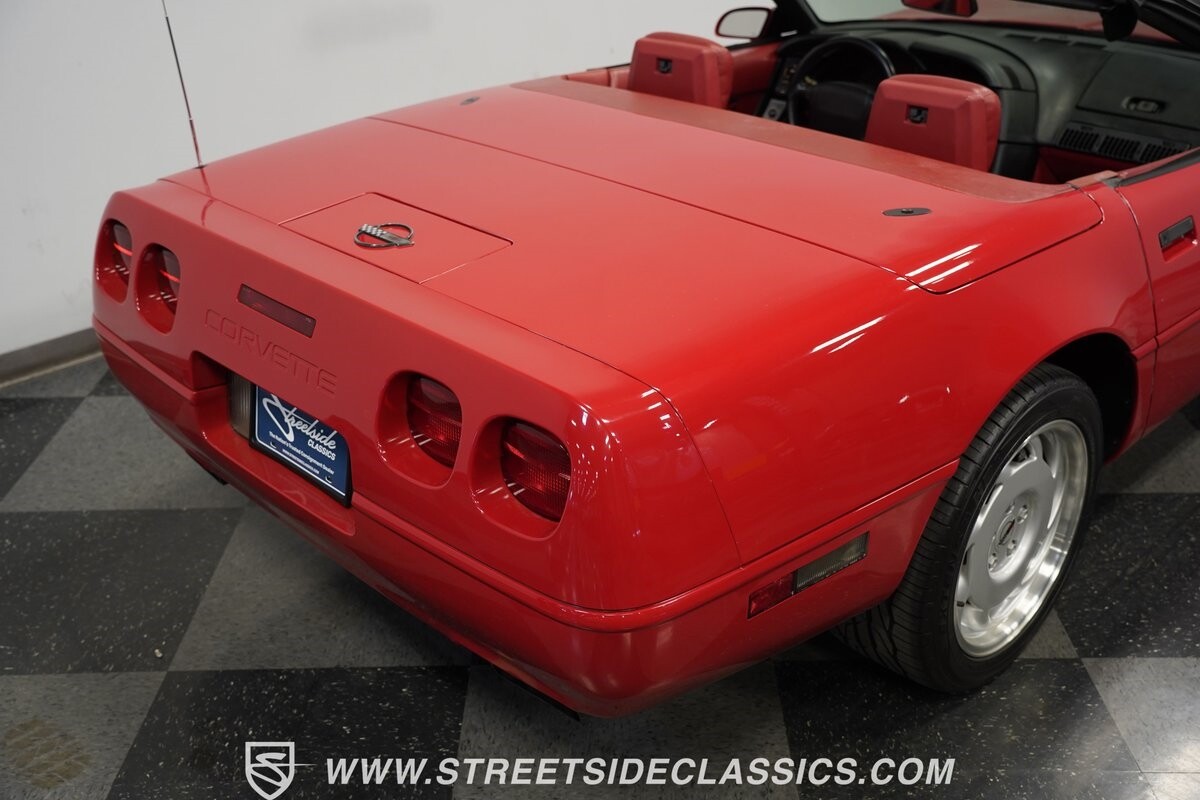 Chevrolet-Corvette-1992-Convertible-30