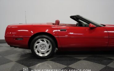 Chevrolet-Corvette-1992-Convertible-33