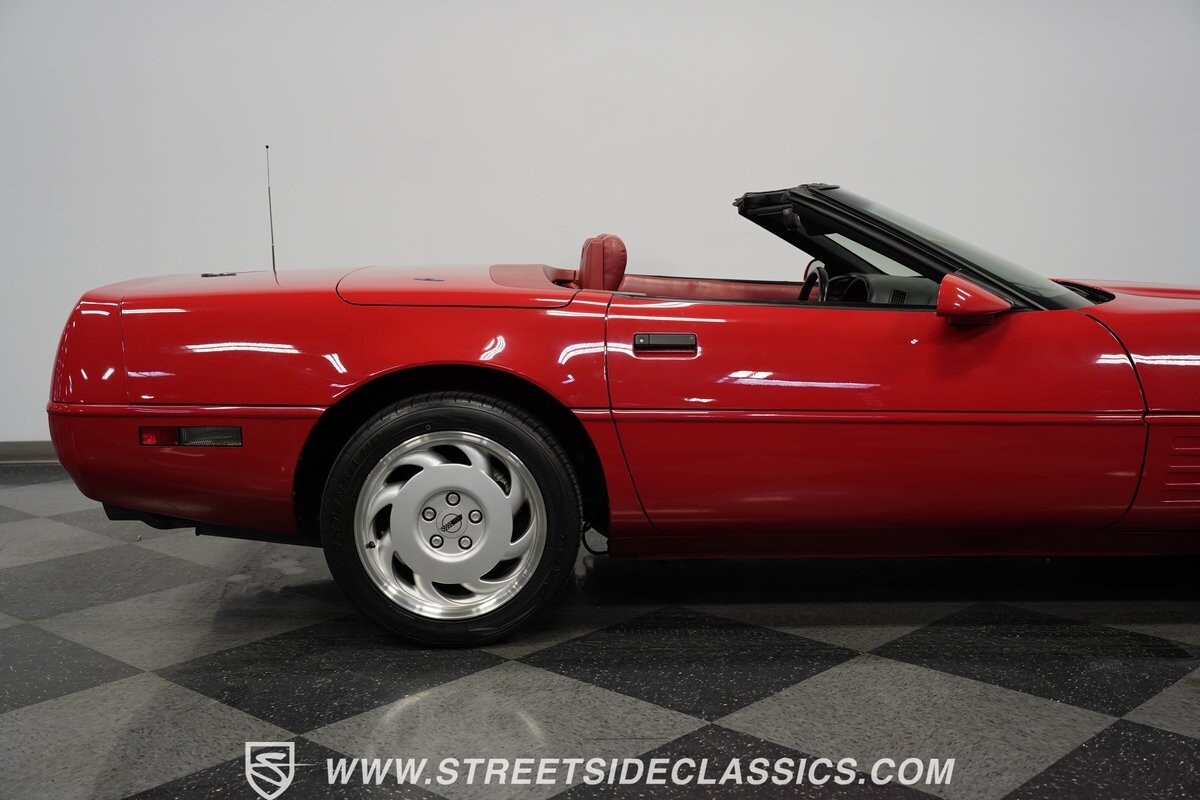 Chevrolet-Corvette-1992-Convertible-33