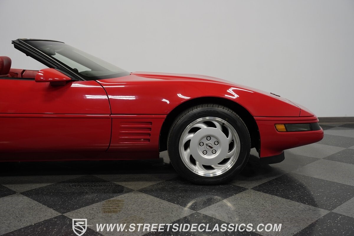 Chevrolet-Corvette-1992-Convertible-34