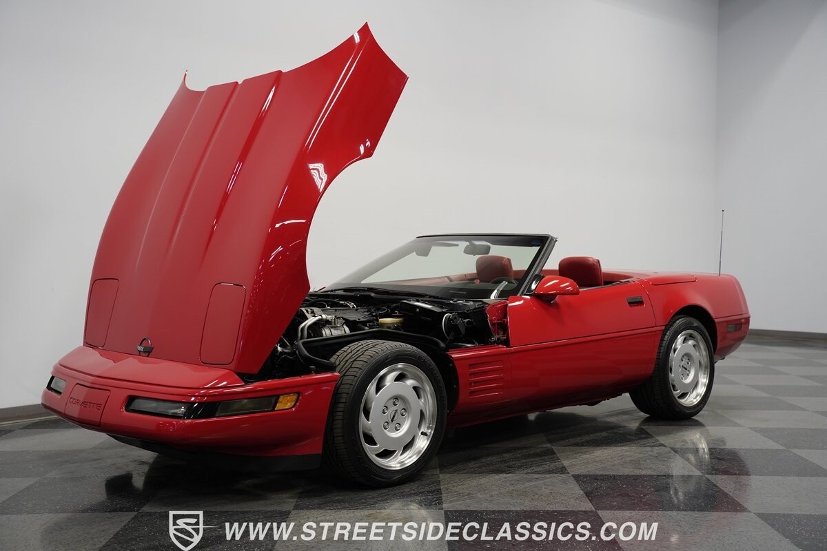 Chevrolet-Corvette-1992-Convertible-35