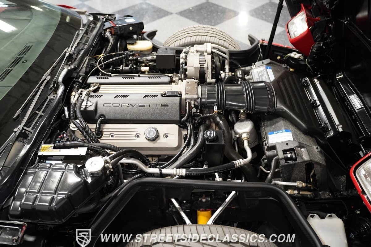Chevrolet-Corvette-1992-Convertible-36