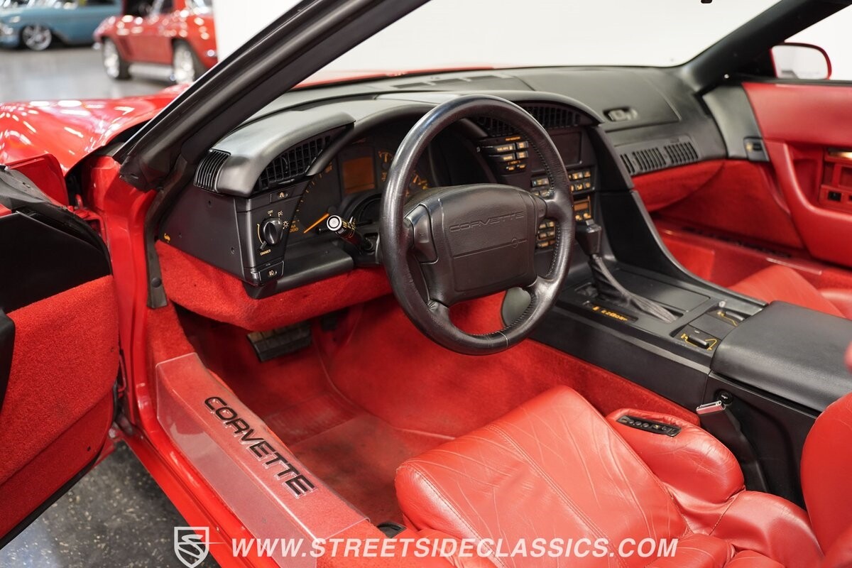 Chevrolet-Corvette-1992-Convertible-4
