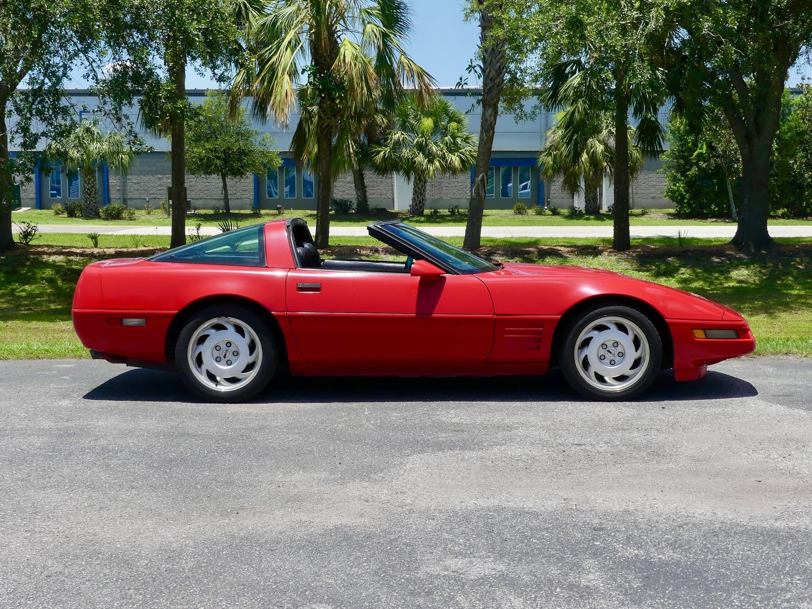 Chevrolet-Corvette-1992-Coupe-2